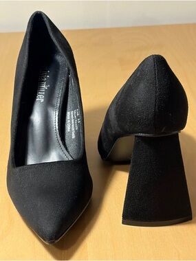 Steve Madden Black Pointed Toe Block Heel Pumps